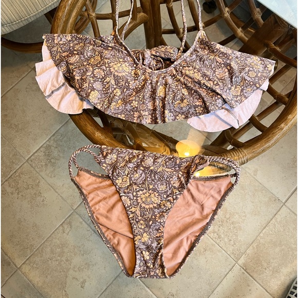 🪷O’NIELL🪷- Off the shoulder pastel floral bikini-Size M (2pc) - Picture 7 of 12